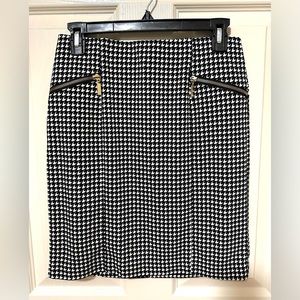 Alfani Women’s Pencil Skirt in Black and White Houndstooth Sz 6P